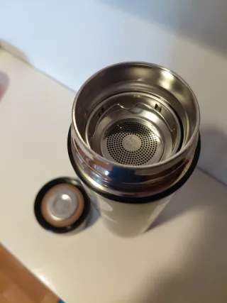 Termo Negro con Letras Grises