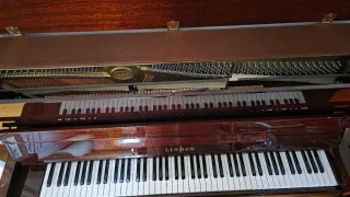 Piano vertical Linden (Kawai)