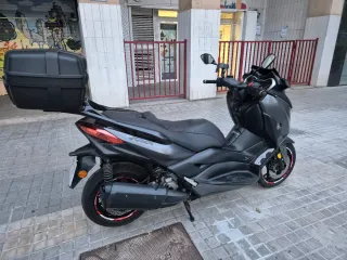 Yamaha XMAX 300cc Maxiscooter