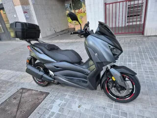 Yamaha XMAX 300cc Maxiscooter