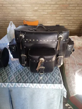 Baúl Moto Custom Negro Cuero