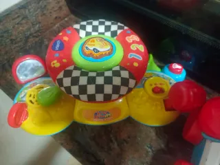 2 Juguetes Bebé: Teléfono y Volante