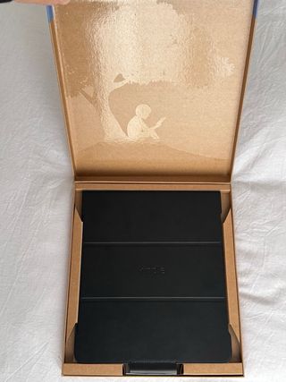 Custodia in pelle sintetica nera per Kindle Scribe