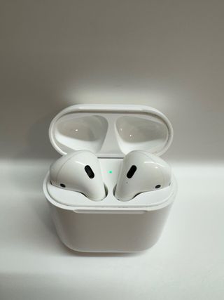 Airpods 2da Gen (con estuche)