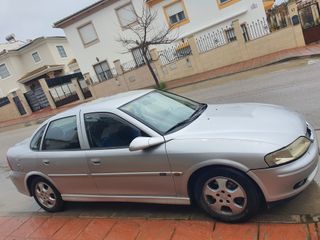 Se vende Opel Vectra 1999