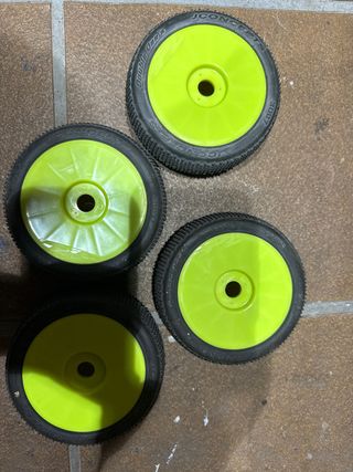 4 Ruedas JConcepts Neumáticos RC sin pegar