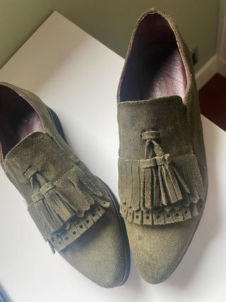 Zapatos de serraje con flecos