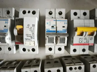 Lote interruptores diferenciales modulares