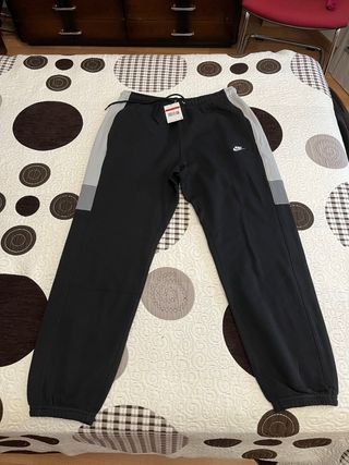 Conjunto Nike Sudadera y Pantalón Talla L
