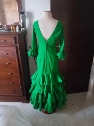 Traje de flamenca verde