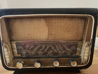 Radio antigua válvulas vintage años 40-50