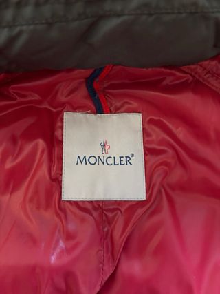 Moncler plumifero Negro y Rojo