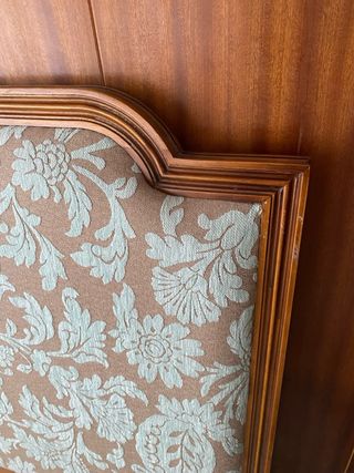 Cabecero tapizado madera y tela floral