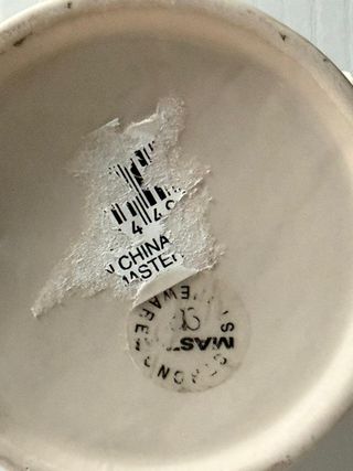 Tazza con manico a forma di elefante