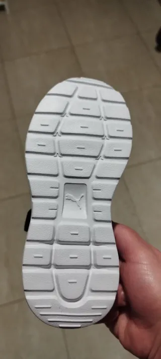 Zapatillas PUMA Infantil Nuevas (SIN ESTRENAR)