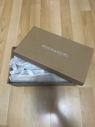 Sandalias Buonarotti doradas y plateadas