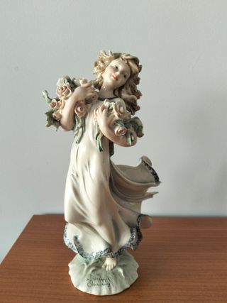 Mesa antigua de madera