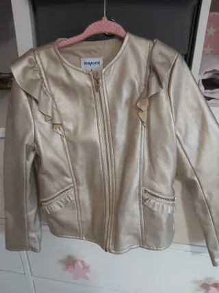 Cazadora Mayoral Dorada Talla 6