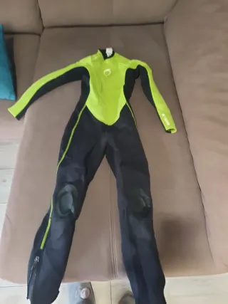 Neopreno Tribord 2/2 mm Talla 10 y 12 años