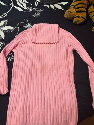 Jersey canalé rosa cuello alto