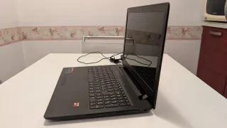 Lenovo IdeaPad Laptop AMD