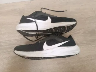 Nike Pegasus 40 Zapatillas Negras y Blancas