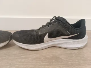 Nike Pegasus 40 Zapatillas Negras y Blancas
