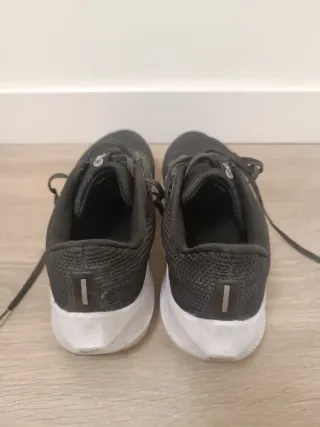 Nike Pegasus 40 Zapatillas Negras y Blancas