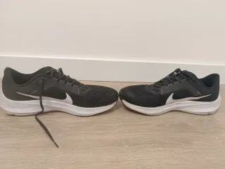 Nike Pegasus 40 Zapatillas Negras y Blancas