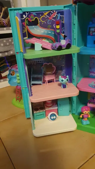 Casa de muñecas Gabby + 6 habitaciones + balcones