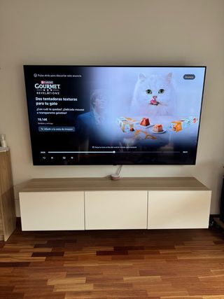 Mueble TV salón madera y blanco