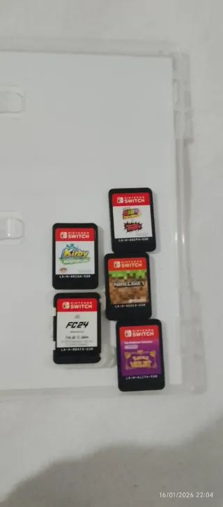 Nintendo Switch V2 Rojo y Negro con juegos