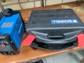 Soldadora SOWELL azul con maletín