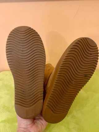 Botas Isteria Modelo Elsa. Talla 37.