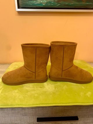 Botas Isteria Modelo Elsa. Talla 37.