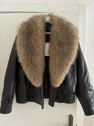 Chaqueta Zara viral con cuello pelo