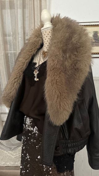 Chaqueta Zara viral con cuello pelo