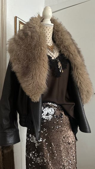 Chaqueta Zara viral con cuello pelo