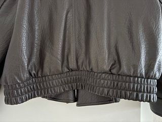 Chaqueta Zara viral con cuello pelo