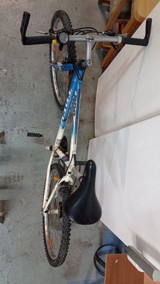 Bicicleta Trek 800 Sport