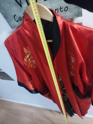 Kimono reversible satén negro y rojo
