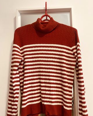 Jersey cuello alto naranja y blanco