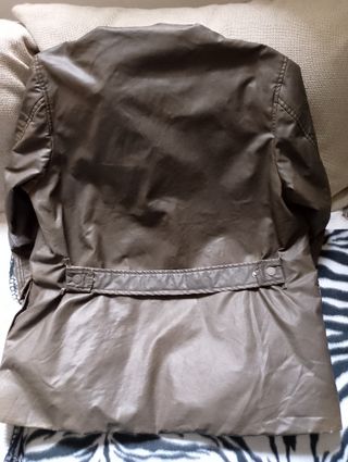 Chaqueta marca Caramelo efecto piel marrón