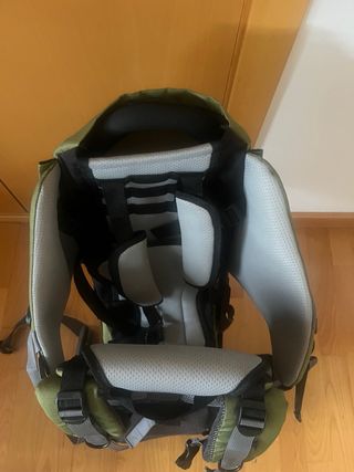 Mochila portabebés verde