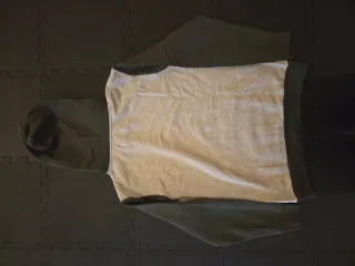 Sudadera Billabong Gris y Verde Talla 14 años