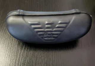 Funda para gafas Emporio Armani negra