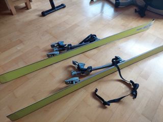 Esquís SKYTRAB piuma con fijaciones y pieles