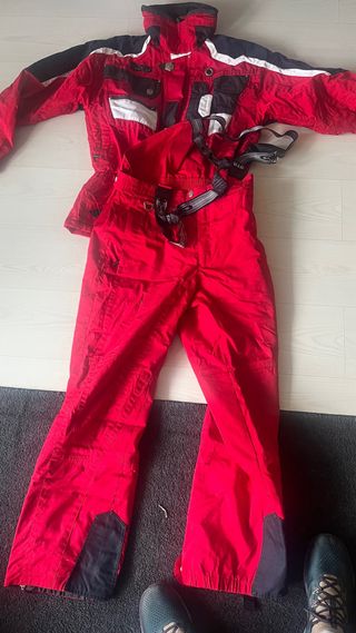 Traje de esquí SPYDER rojo