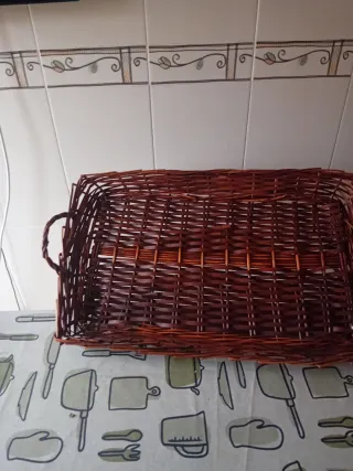 Bandeja de mimbre rectangular