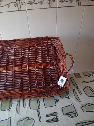 Bandeja de mimbre rectangular